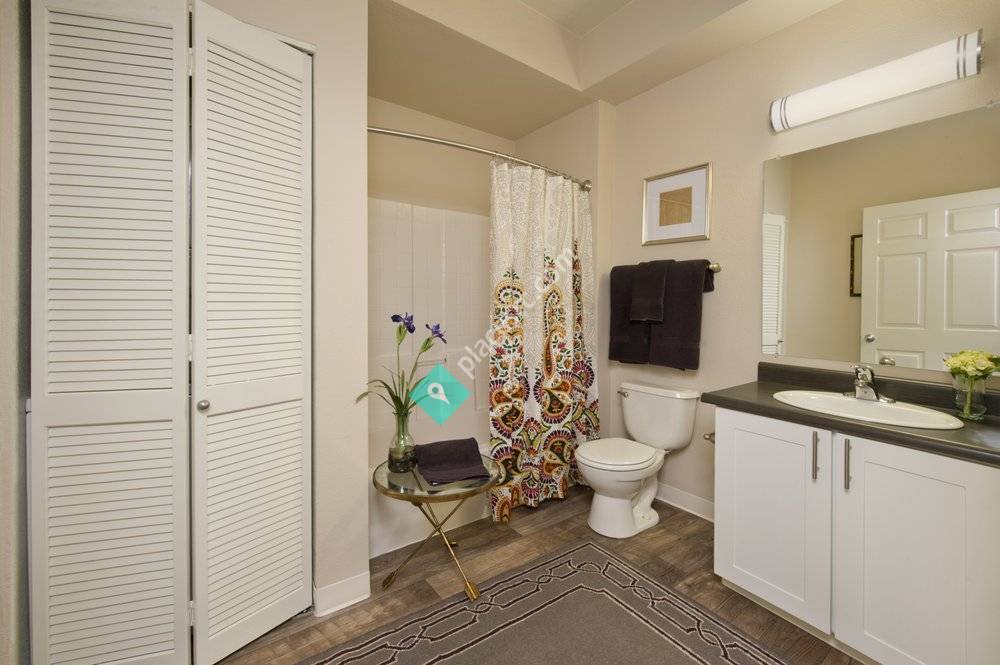 Altamont Summit Happy Valley