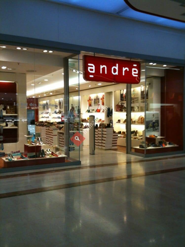 André
