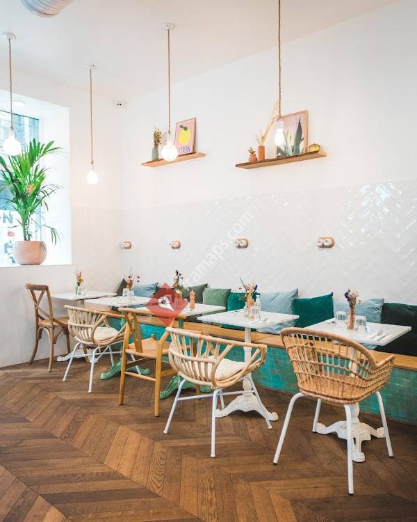 AZUR CAFÉ BRUNCH & COFFEE CHAMPS-ELYSÉES