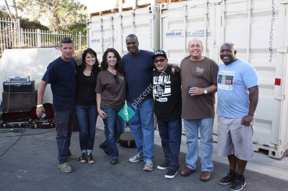 Compare Carpets & Hardfloors