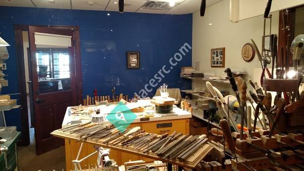 David Warther Carvings & Gift Shop
