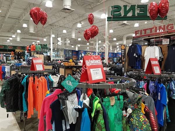 DICK'S Sporting Goods