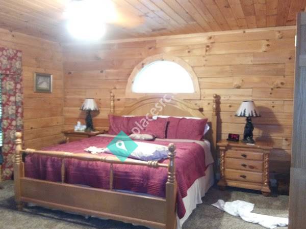 Hidden Falls Log Cabin Rentals - Shawnee Cabin