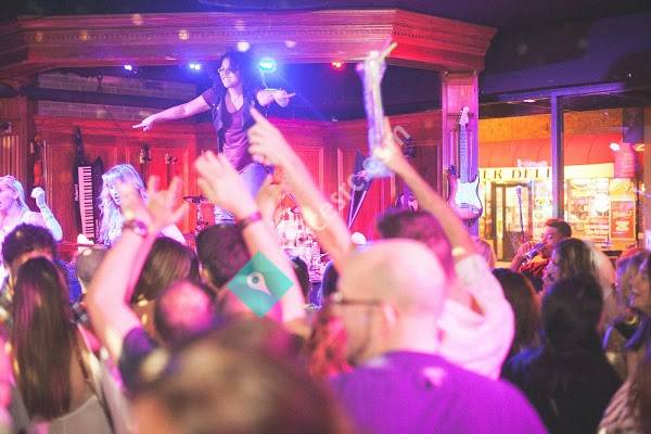 Howl at the Moon St. Louis