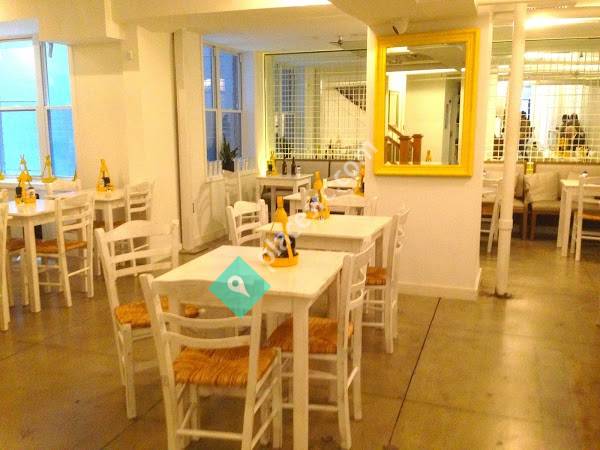 Lemony Greek Yeero Bar