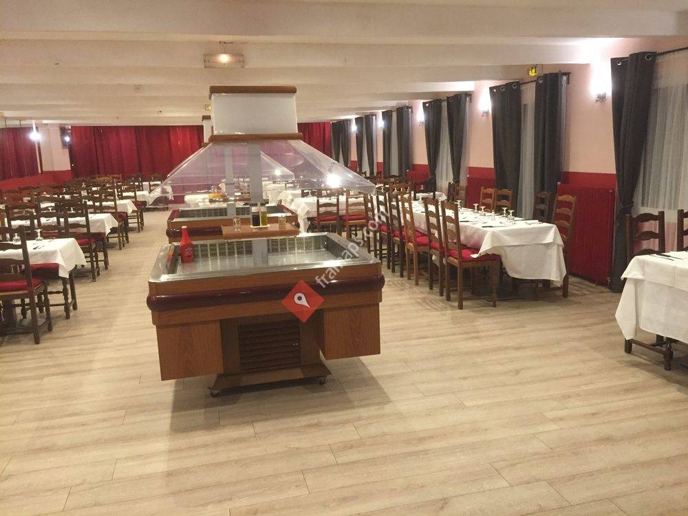 Les Chataigniers Restaurant