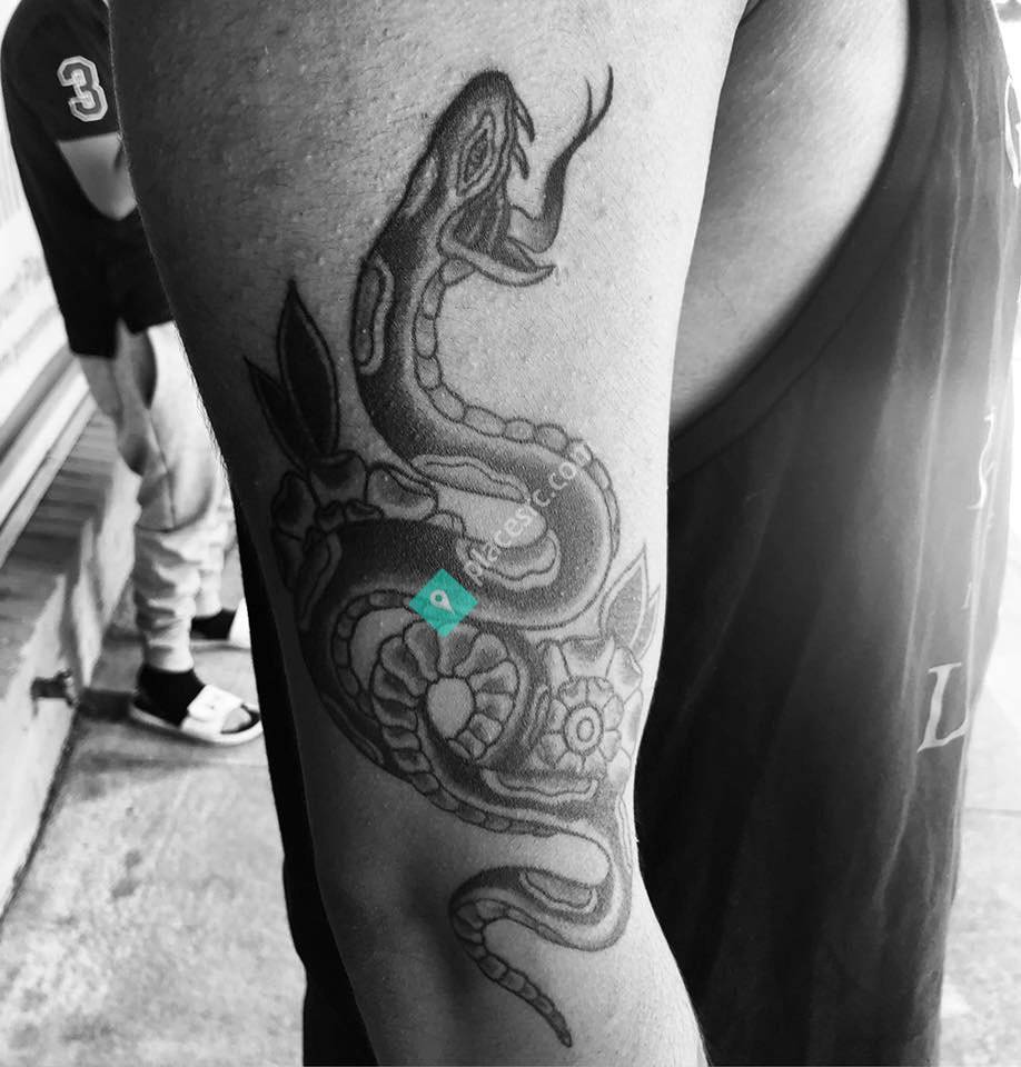 Revolution Ink Tattoo Mountain View