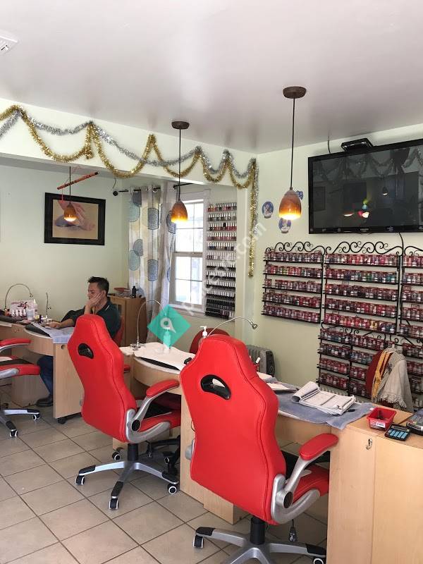 Royal Nail Salon & Spa