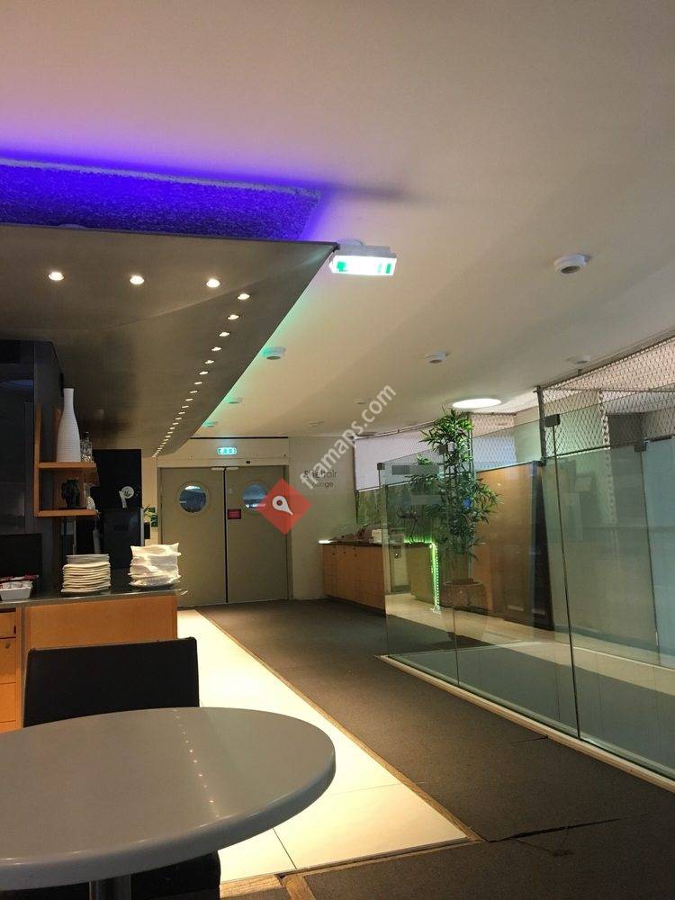 Sheltair Lounge