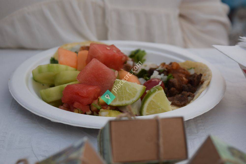 Smokinsatts Tacos and Bbq