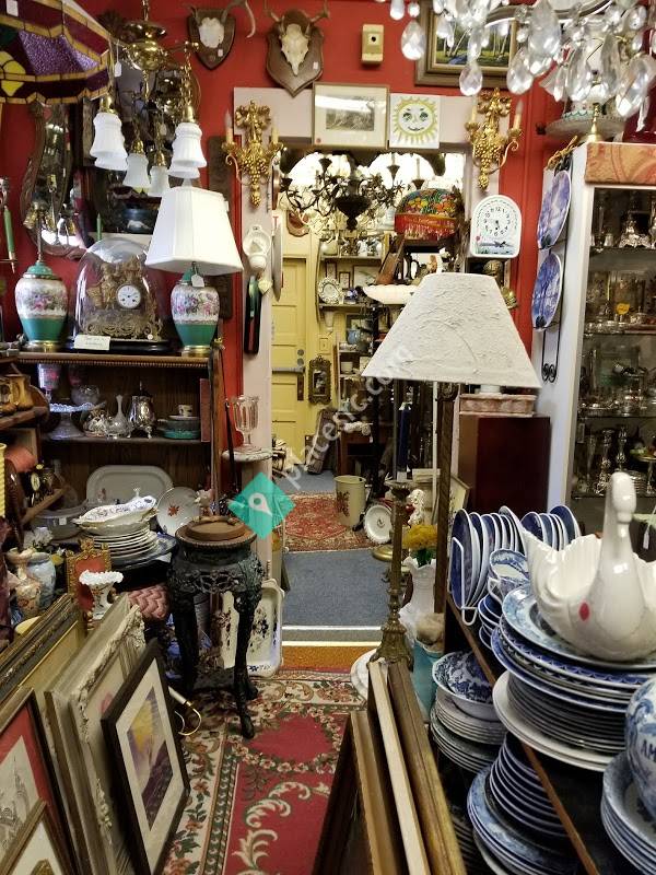 Summit Antique Center