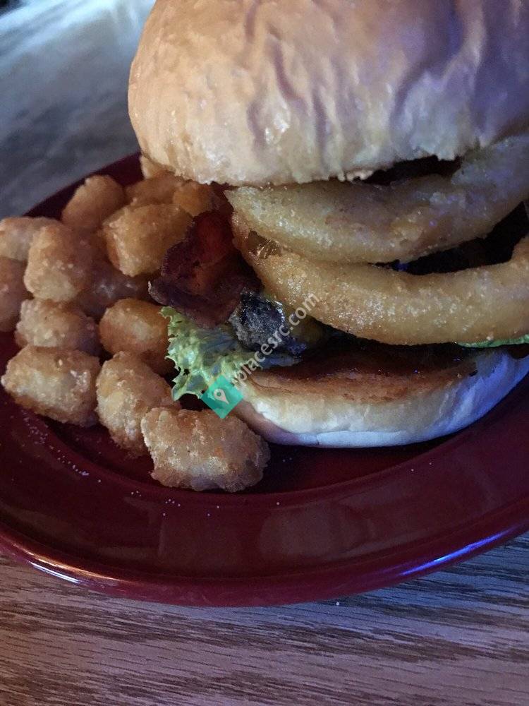 Wildhorse Bar & Grill