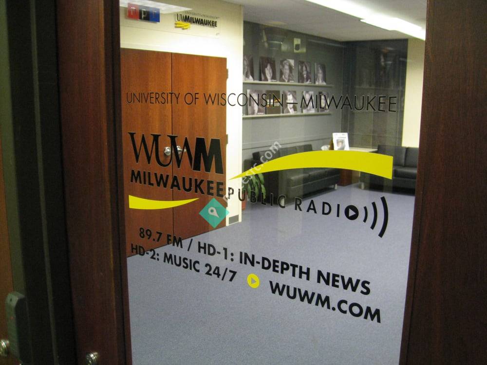 WUWM 89.7 FM